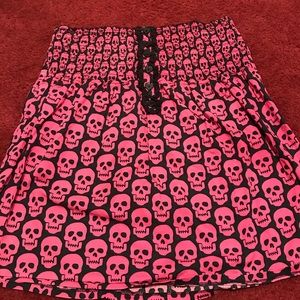 Sweet Love pink/black skull top Size S